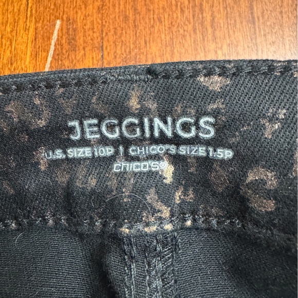 Chico's Black and Gold animal print leopard Pants jeggings NWT! Size 1.5P or 10P - Picture 4 of 5